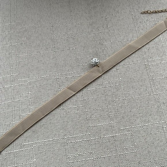 Women Choker Necklace Brown Carmel Tone Velvet Fashion Choker New - Picture 8 of 8